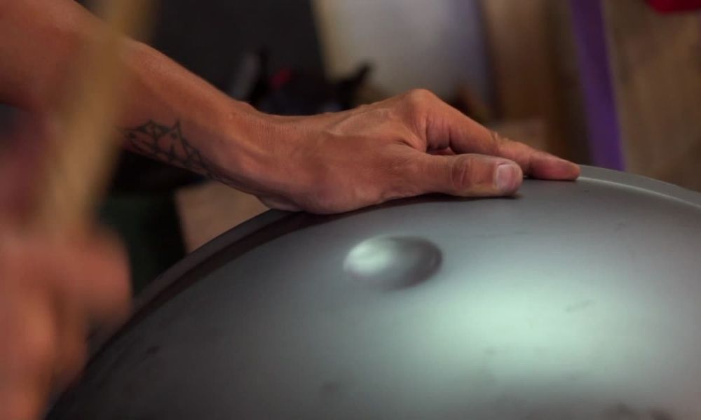Trois types d'acier existent pour la fabrication d'un handpan