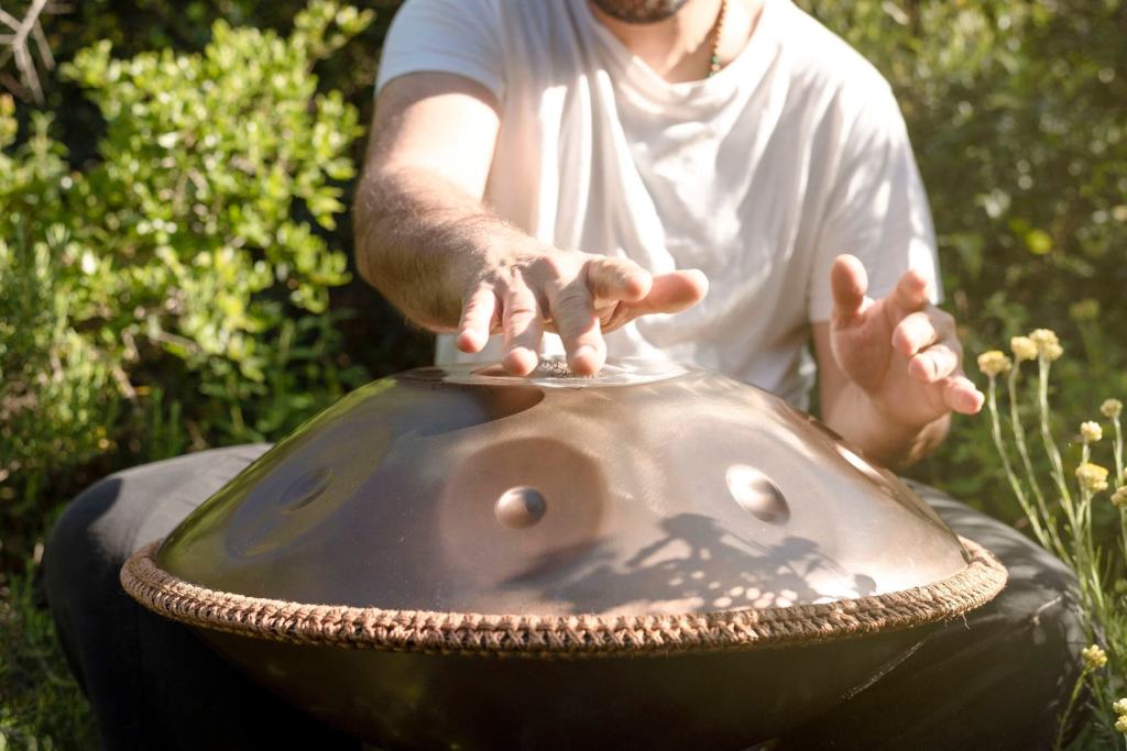 L'usage du handpan dans la musique électronique.